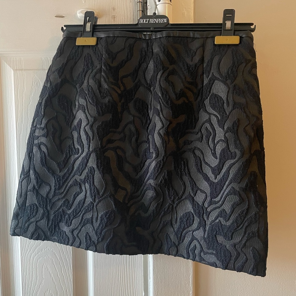 Zara Textured Black and Navy Patterned Mini Skirt
